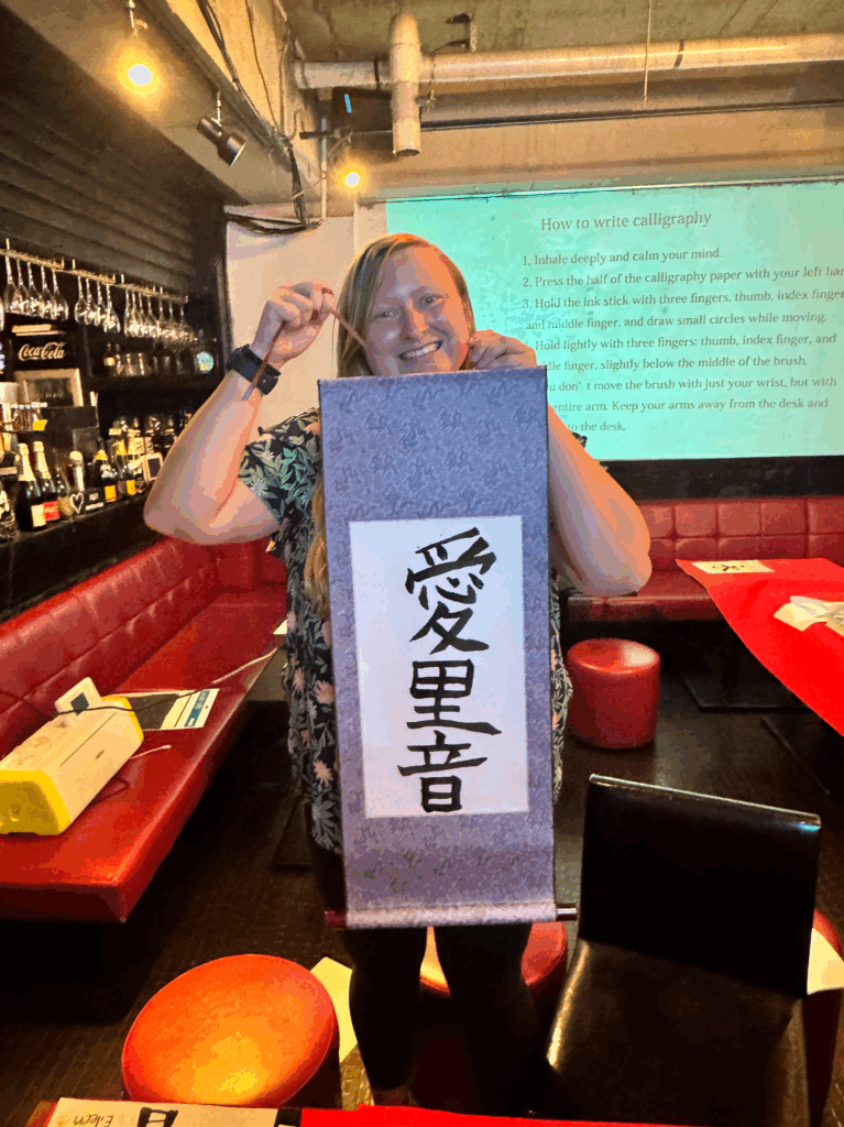 Guest painting kanji scroll – calligraphy experience Tokyo