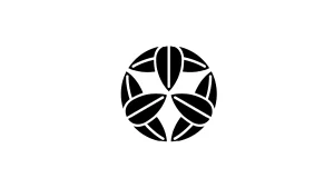 Maruni Mitsukashiwa family crest with three stylised oak leaves framed by a bold circle.